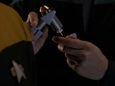 Star Trek: Deep Space Nine Screencaps "The Adversary" (S3:E26)