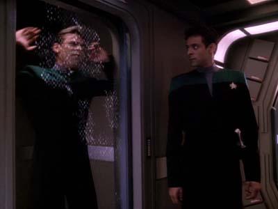 Star Trek: Deep Space Nine Screencaps "The Adversary" (S3:E26)