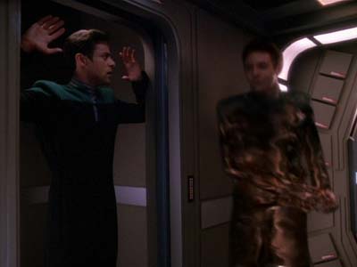 Star Trek: Deep Space Nine Screencaps "The Adversary" (S3:E26)