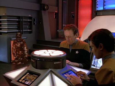 Star Trek: Deep Space Nine Screencaps "The Adversary" (S3:E26)