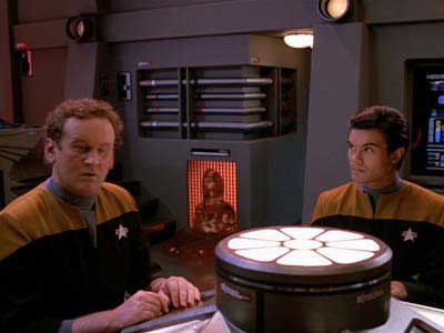 Star Trek: Deep Space Nine Screencaps "The Adversary" (S3:E26)