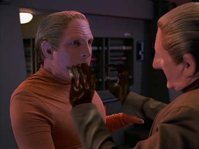 Star Trek: Deep Space Nine Screencaps "The Adversary" (S3:E26)
