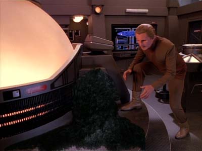 Star Trek: Deep Space Nine Screencaps "The Adversary" (S3:E26)