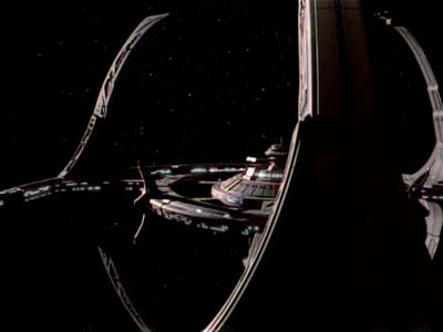 Star Trek: Deep Space Nine Screencaps "The Adversary" (S3:E26)