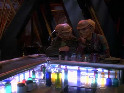 Star Trek: Deep Space Nine Screencaps "The House of Quark" (S3:E3)