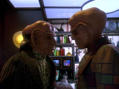 Star Trek: Deep Space Nine Screencaps "The House of Quark" (S3:E3)