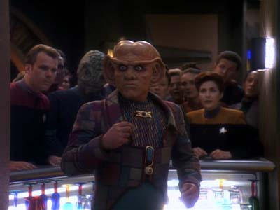 Star Trek: Deep Space Nine Screencaps "The House of Quark" (S3:E3)