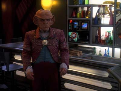 Star Trek: Deep Space Nine Screencaps "The House of Quark" (S3:E3)