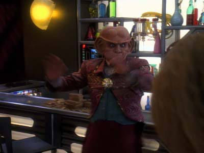 Star Trek: Deep Space Nine Screencaps "The House of Quark" (S3:E3)