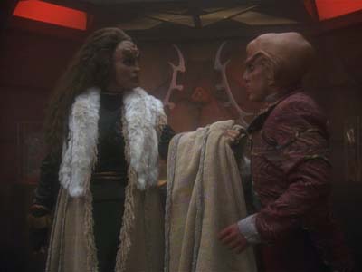 Star Trek: Deep Space Nine Screencaps "The House of Quark" (S3:E3)