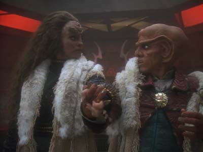 Star Trek: Deep Space Nine Screencaps "The House of Quark" (S3:E3)