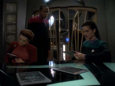 Star Trek: Deep Space Nine Screencaps "The House of Quark" (S3:E3)