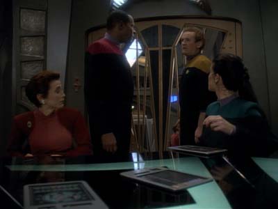 Star Trek: Deep Space Nine Screencaps "The House of Quark" (S3:E3)
