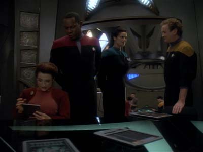 Star Trek: Deep Space Nine Screencaps "The House of Quark" (S3:E3)