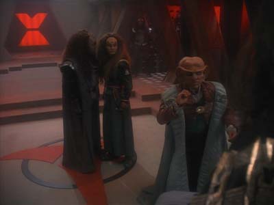 Star Trek: Deep Space Nine Screencaps "The House of Quark" (S3:E3)