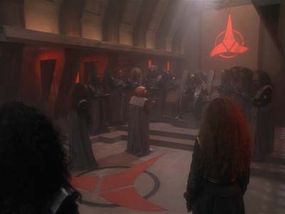 Star Trek: Deep Space Nine Screencaps "The House of Quark" (S3:E3)