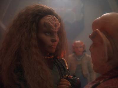 Star Trek: Deep Space Nine Screencaps "The House of Quark" (S3:E3)