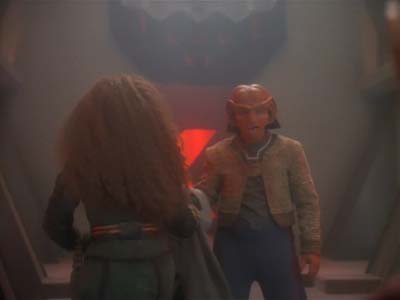 Star Trek: Deep Space Nine Screencaps "The House of Quark" (S3:E3)