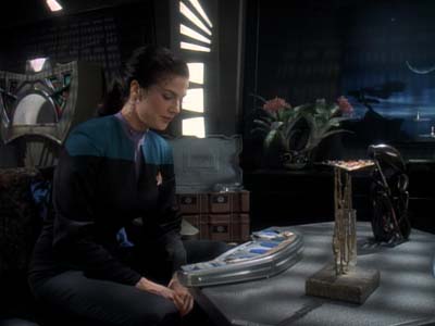 Star Trek: Deep Space Nine Screencaps "Equilbrium" (S3:E4)