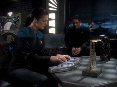 Star Trek: Deep Space Nine Screencaps "Equilbrium" (S3:E4)