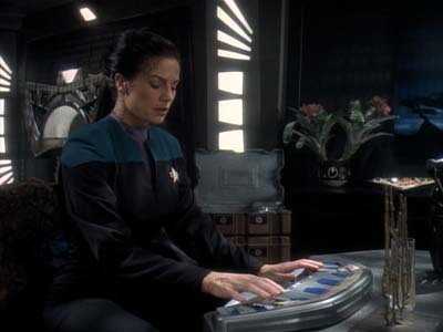Star Trek: Deep Space Nine Screencaps "Equilbrium" (S3:E4)