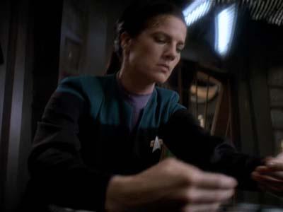 Star Trek: Deep Space Nine Screencaps "Equilbrium" (S3:E4)