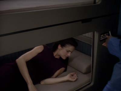 Star Trek: Deep Space Nine Screencaps "Equilbrium" (S3:E4)