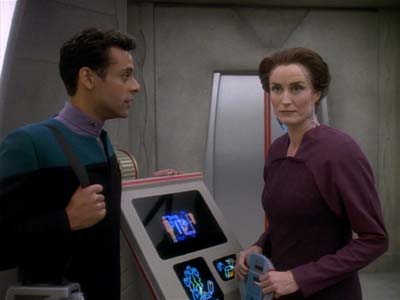 Star Trek: Deep Space Nine Screencaps "Equilbrium" (S3:E4)
