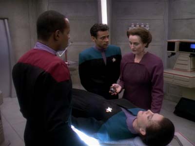 Star Trek: Deep Space Nine Screencaps "Equilbrium" (S3:E4)