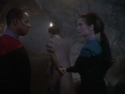 Star Trek: Deep Space Nine Screencaps "Equilbrium" (S3:E4)