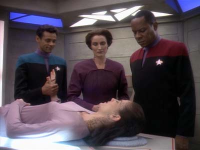 Star Trek: Deep Space Nine Screencaps "Equilbrium" (S3:E4)