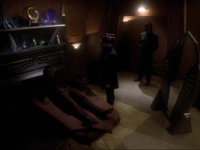Star Trek: Deep Space Nine Screencaps "Second Skin" (S3:E5)
