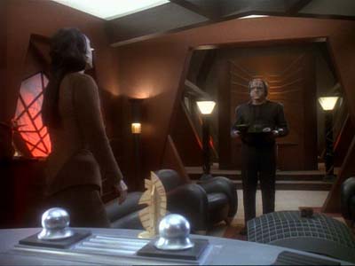 Star Trek: Deep Space Nine Screencaps "Second Skin" (S3:E5)