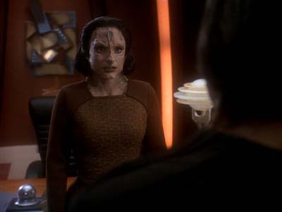 Star Trek: Deep Space Nine Screencaps "Second Skin" (S3:E5)
