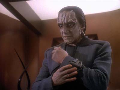 Star Trek: Deep Space Nine Screencaps "Second Skin" (S3:E5)