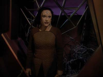 Star Trek: Deep Space Nine Screencaps "Second Skin" (S3:E5)