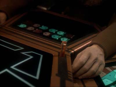 Star Trek: Deep Space Nine Screencaps "Second Skin" (S3:E5)