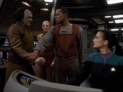 Star Trek: Deep Space Nine Screencaps "Second Skin" (S3:E5)