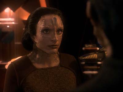 Star Trek: Deep Space Nine Screencaps "Second Skin" (S3:E5)
