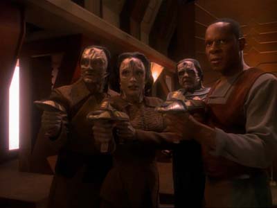 Star Trek: Deep Space Nine Screencaps "Second Skin" (S3:E5)