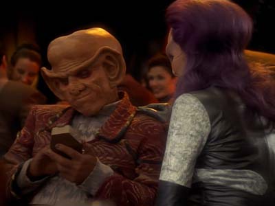 Star Trek: Deep Space Nine Screencaps "The Abandoned" (S3:E6)