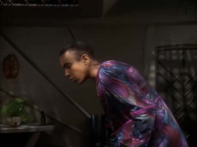 Star Trek: Deep Space Nine Screencaps "The Abandoned" (S3:E6)