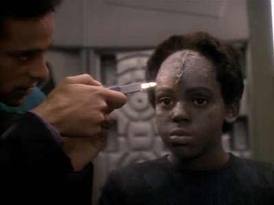 Star Trek: Deep Space Nine Screencaps "The Abandoned" (S3:E6)