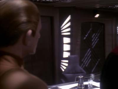 Star Trek: Deep Space Nine Screencaps "The Abandoned" (S3:E6)