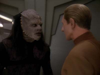 Star Trek: Deep Space Nine Screencaps "The Abandoned" (S3:E6)