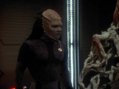 Star Trek: Deep Space Nine Screencaps "The Abandoned" (S3:E6)
