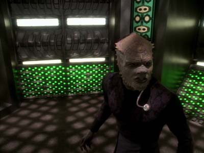 Star Trek: Deep Space Nine Screencaps "The Abandoned" (S3:E6)