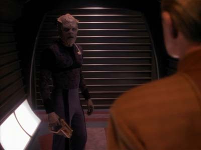 Star Trek: Deep Space Nine Screencaps "The Abandoned" (S3:E6)