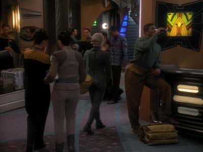 Star Trek: Deep Space Nine Screencaps "The Abandoned" (S3:E6)
