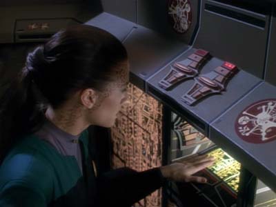 Star Trek: Deep Space Nine Screencaps "Civil Defense" (S3:E7)